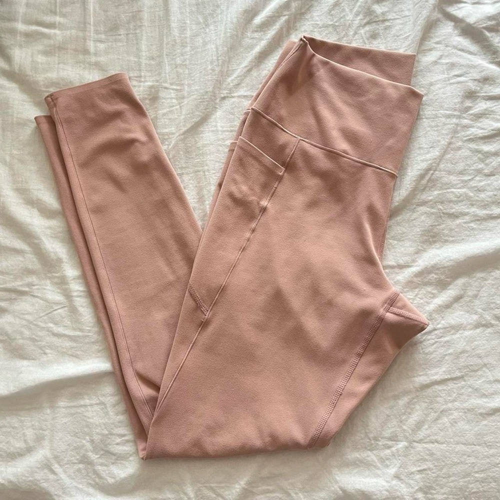 Uniqlo Women’s Pink  Blush Leggings Medium